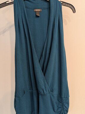 Deep Blue Green Sleeveless Deep Plunge Wrap Top by Kenneth Cole Reaction Size L
